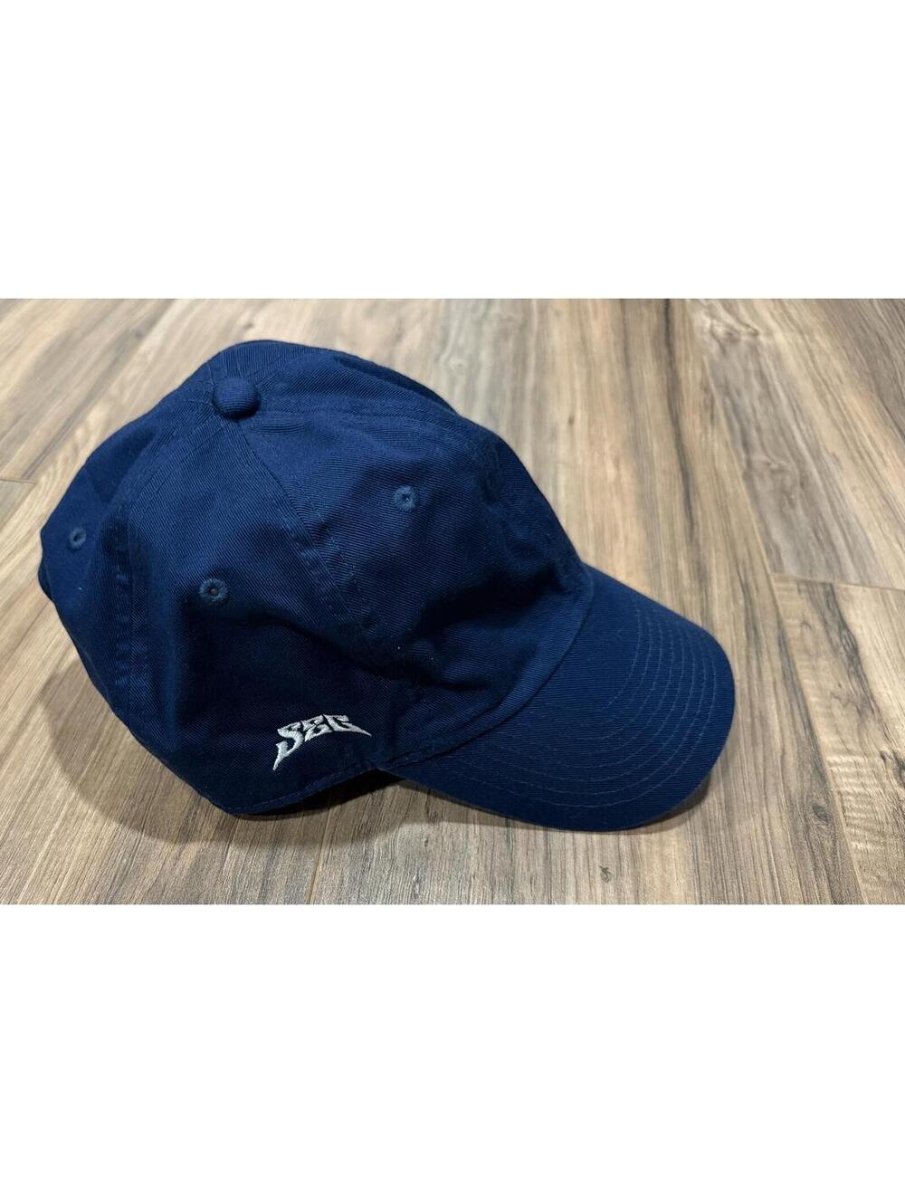 Nike Team Heritage 86 Adjustable Hat NWOT